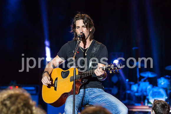 Jake Owen Concert-8